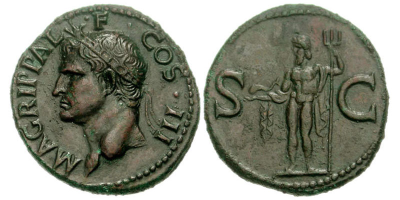 Sur cet as d'Agrippa, le général est représenté portant une couronne rostrale. Au revers, Neptune se tient debout entre les lettres SC (Senatus Consultum), portant un dauphine dans une main et son trident dans l'autre. [© cngcoins]
