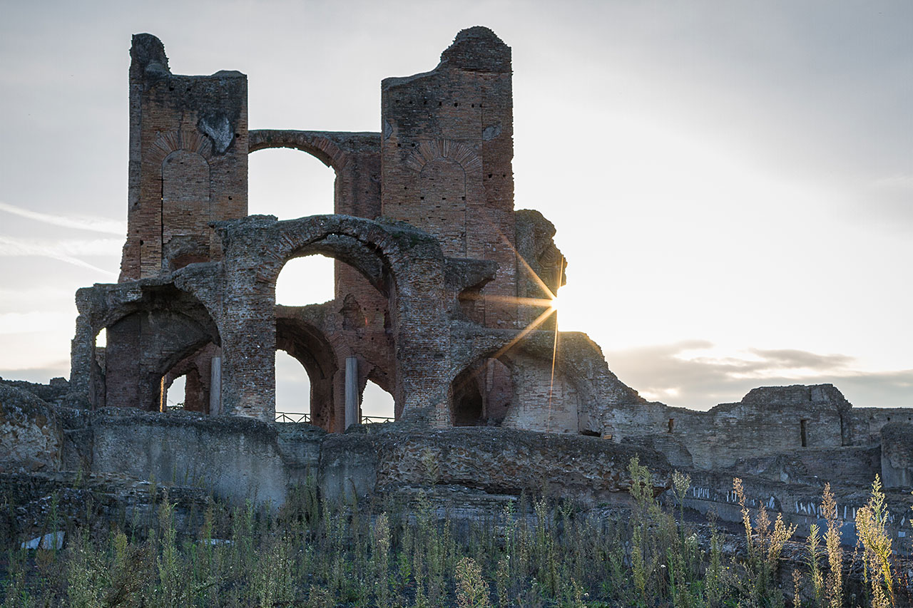 Une vue sur les ruines de la villa des frères Quintilius.